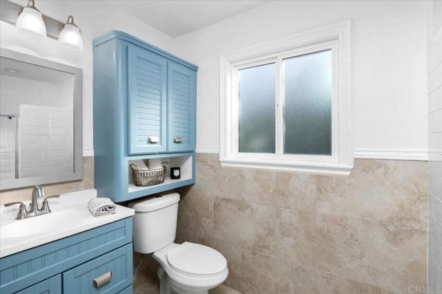 697 Ocean View Avenue, Encinitas, CA 92024