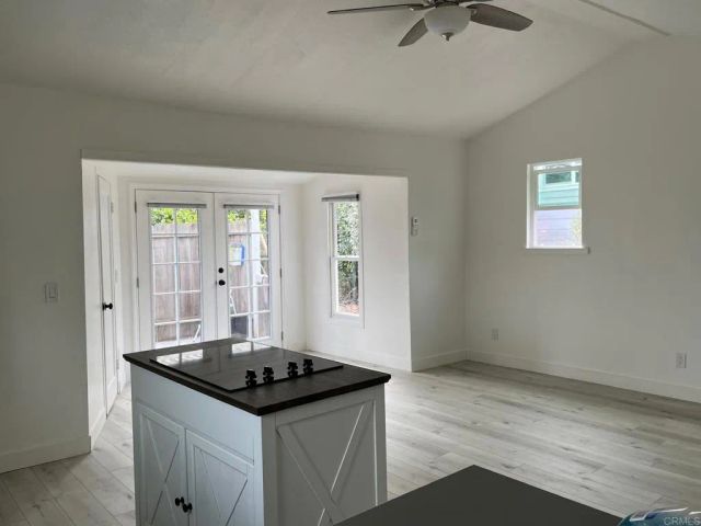 697 Ocean View Avenue, Encinitas, CA 92024