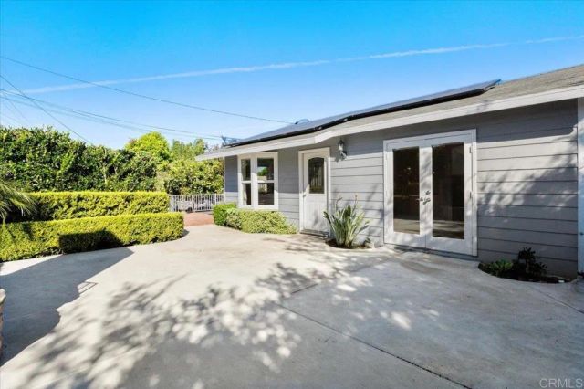 697 Ocean View Avenue, Encinitas, CA 92024