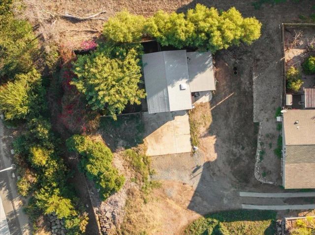 697 Ocean View Avenue, Encinitas, CA 92024