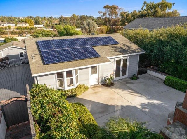 697 Ocean View Avenue, Encinitas, CA 92024
