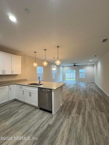 838 5TH Avenue S, Jacksonville Beach, FL 32256