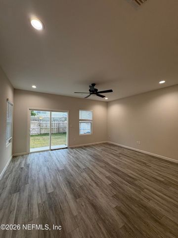 838 5TH Avenue S, Jacksonville Beach, FL 32256