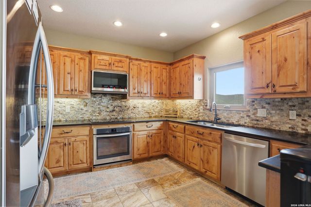 232 Doe Run, Pipe Creek, TX 78063