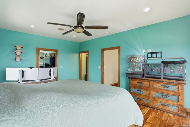 232 Doe Run, Pipe Creek, TX 78063