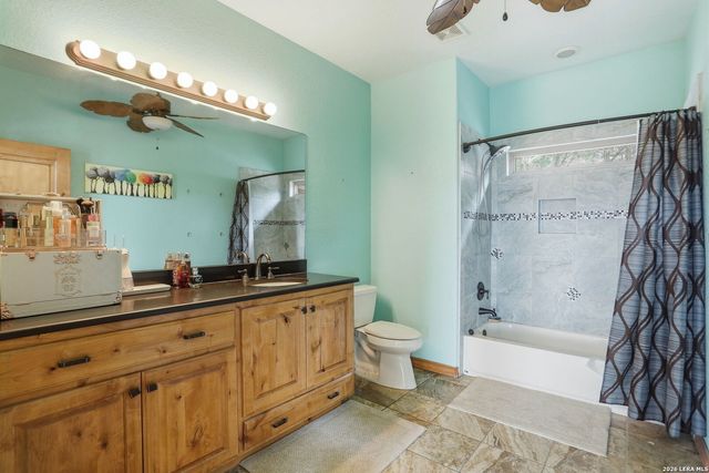 232 Doe Run, Pipe Creek, TX 78063