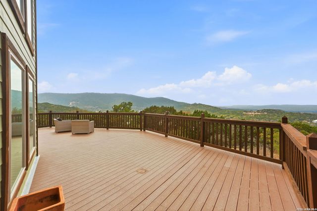 232 Doe Run, Pipe Creek, TX 78063