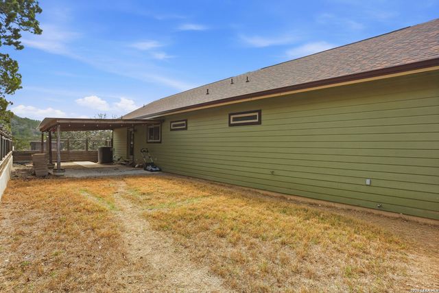 232 Doe Run, Pipe Creek, TX 78063