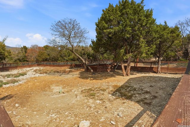 232 Doe Run, Pipe Creek, TX 78063