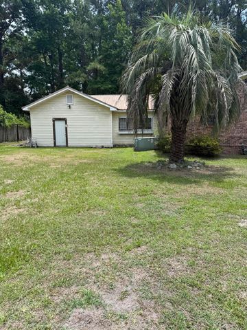 170 Madison, Walterboro, SC 29488