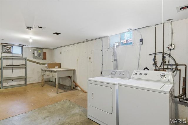 25 Saint Benedict Lane, Florissant, MO 63033