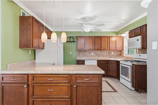 25 Saint Benedict Lane, Florissant, MO 63033