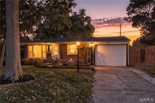 25 Saint Benedict Lane, Florissant, MO 63033