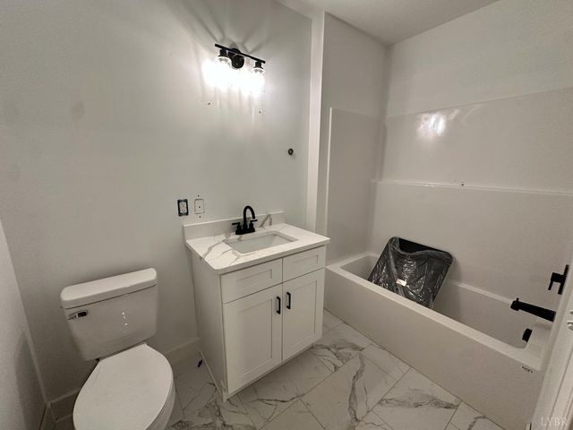 11286 Leesville Road, Evington, VA 24550