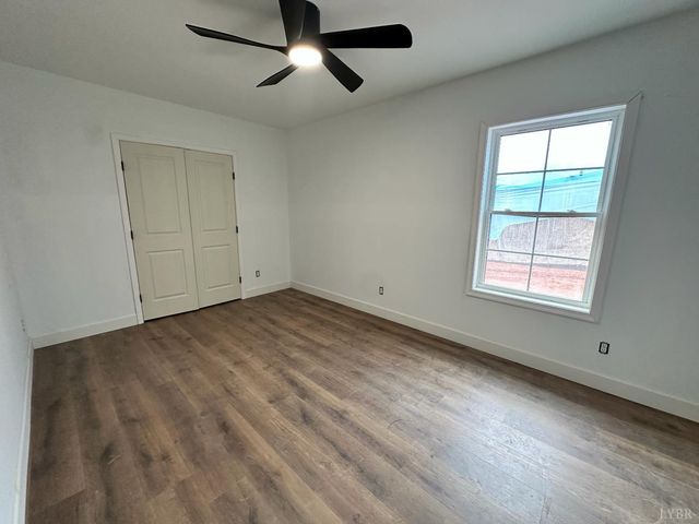 11286 Leesville Road, Evington, VA 24550