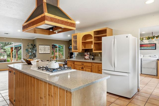 9340 Mosquito Rd, Placerville, CA 95667