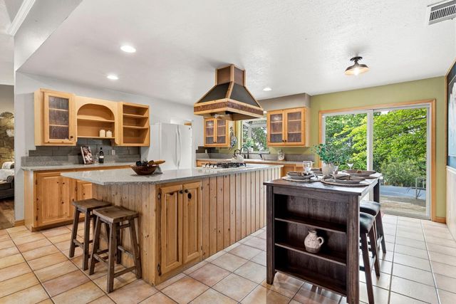 9340 Mosquito Rd, Placerville, CA 95667