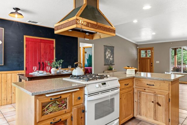9340 Mosquito Rd, Placerville, CA 95667