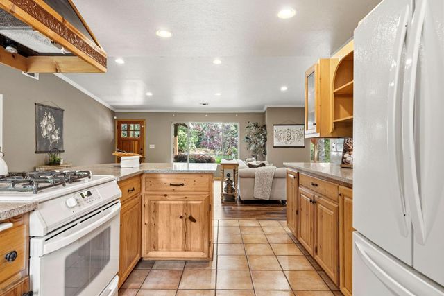 9340 Mosquito Rd, Placerville, CA 95667