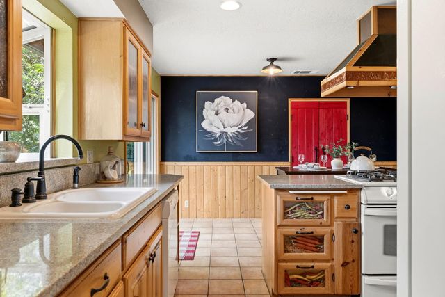 9340 Mosquito Rd, Placerville, CA 95667