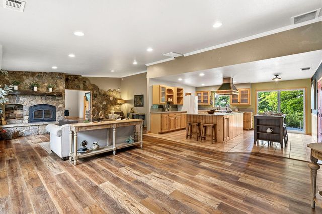 9340 Mosquito Rd, Placerville, CA 95667