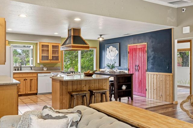 9340 Mosquito Rd, Placerville, CA 95667