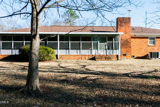 4555 River Road, Wade, NC 28395