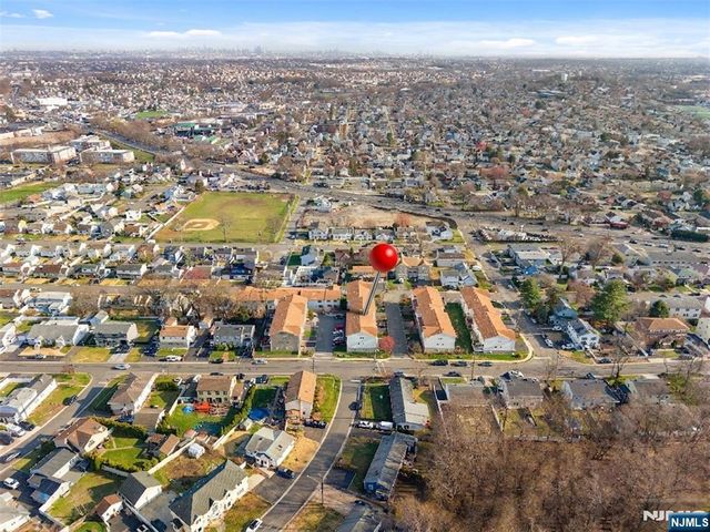 33 Ingraffia Drive, Elmwood Park, NJ 07407