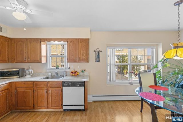 33 Ingraffia Drive, Elmwood Park, NJ 07407