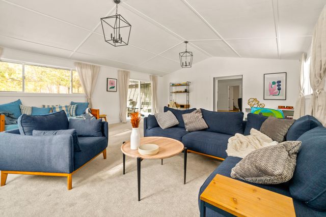 17376 Lively Lane, Bend, OR 97707