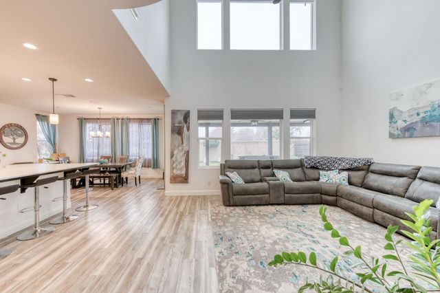 4407 N Casey Avenue, Fresno, CA 93723