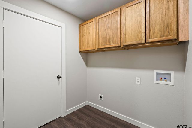 236 Alamo St, Lone Star, TX 75668