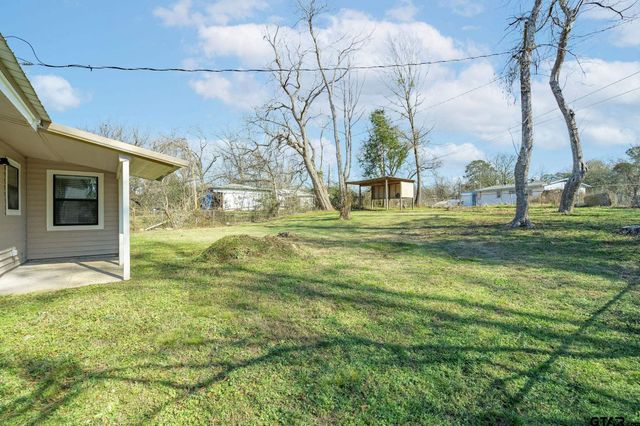 236 Alamo St, Lone Star, TX 75668