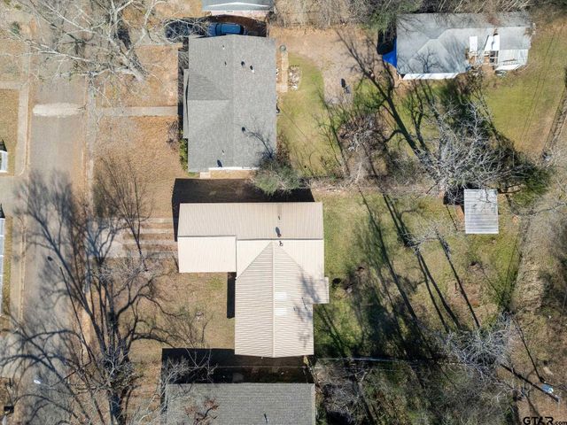 236 Alamo St, Lone Star, TX 75668
