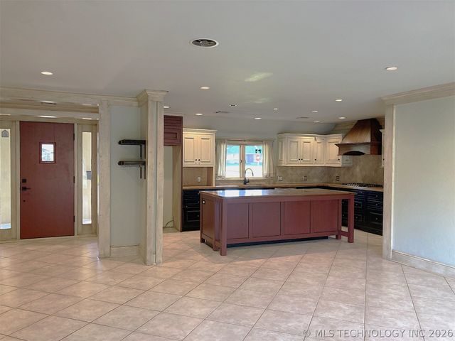 4107 E 47th Place, Tulsa, OK 74135
