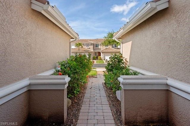 9967 Chiana CIR, Fort Myers, FL 33905