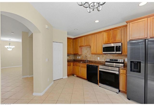 9967 Chiana CIR, Fort Myers, FL 33905