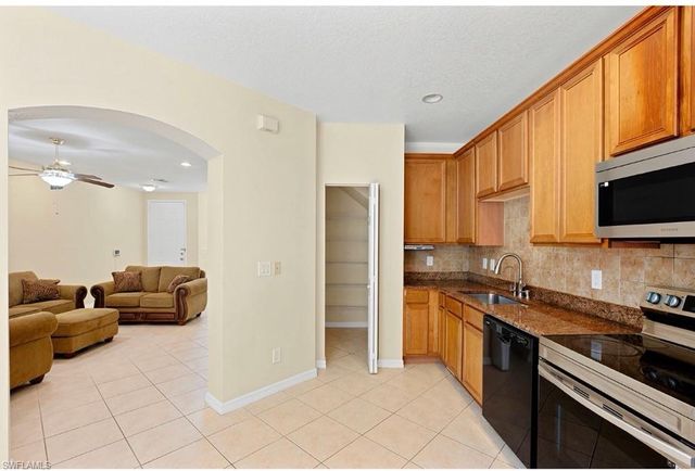 9967 Chiana CIR, Fort Myers, FL 33905