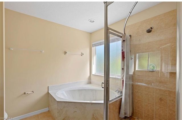 9967 Chiana CIR, Fort Myers, FL 33905