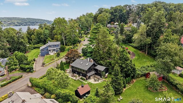 8 Sunset Trail, New Fairfield, CT 06812