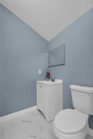 585 Elwood Road, East Northport, NY 11731