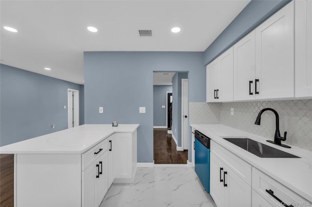 585 Elwood Road, East Northport, NY 11731