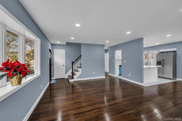 585 Elwood Road, East Northport, NY 11731