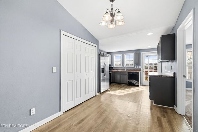 1206 W Parkway Ave, Knoxville, TN 37912