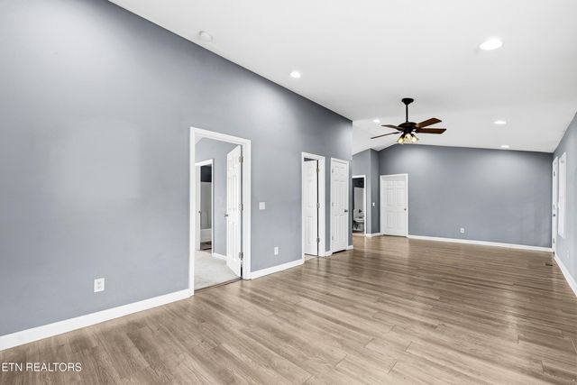 1206 W Parkway Ave, Knoxville, TN 37912