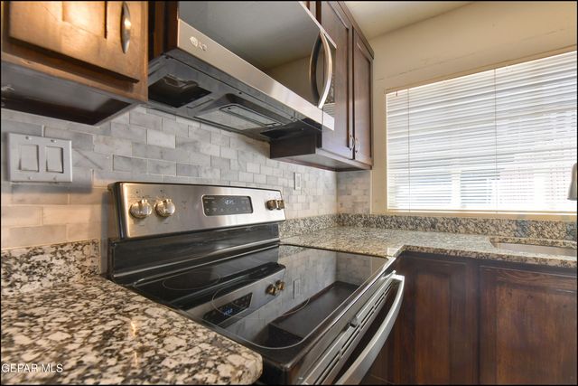 5117 CAMINO DE LA VISTA Drive, El Paso, TX 79932