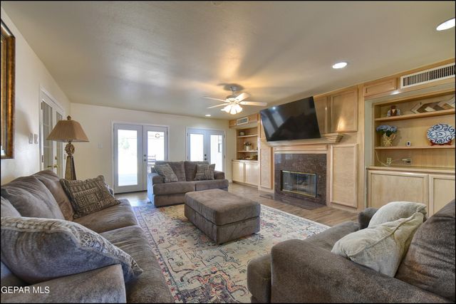 5117 CAMINO DE LA VISTA Drive, El Paso, TX 79932