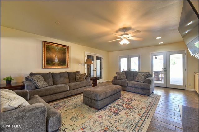 5117 CAMINO DE LA VISTA Drive, El Paso, TX 79932