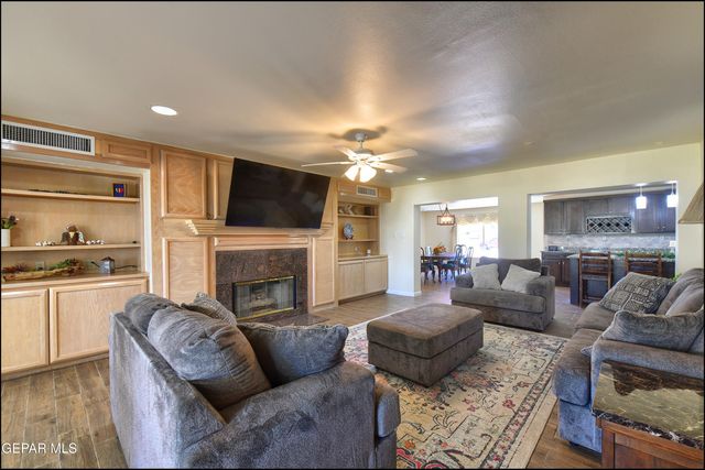 5117 CAMINO DE LA VISTA Drive, El Paso, TX 79932