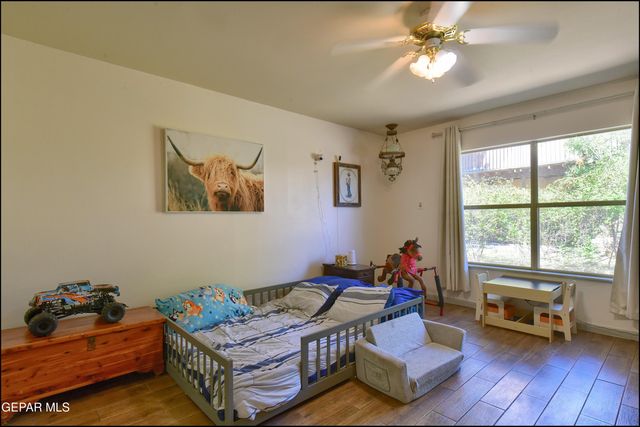 5117 CAMINO DE LA VISTA Drive, El Paso, TX 79932